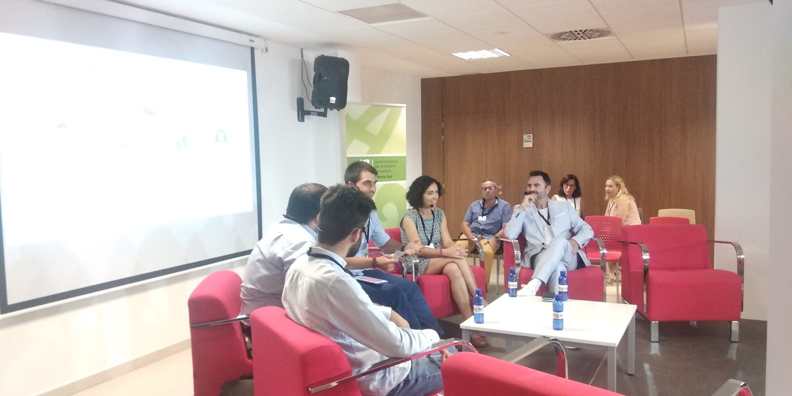 Empresas Brandmanic SonAlimentacio Discocil y Charge and Parking